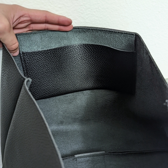 Vince Camuto Black Vegan Leather Pebble Textured Shoulder Tote - Picture 4 of 11